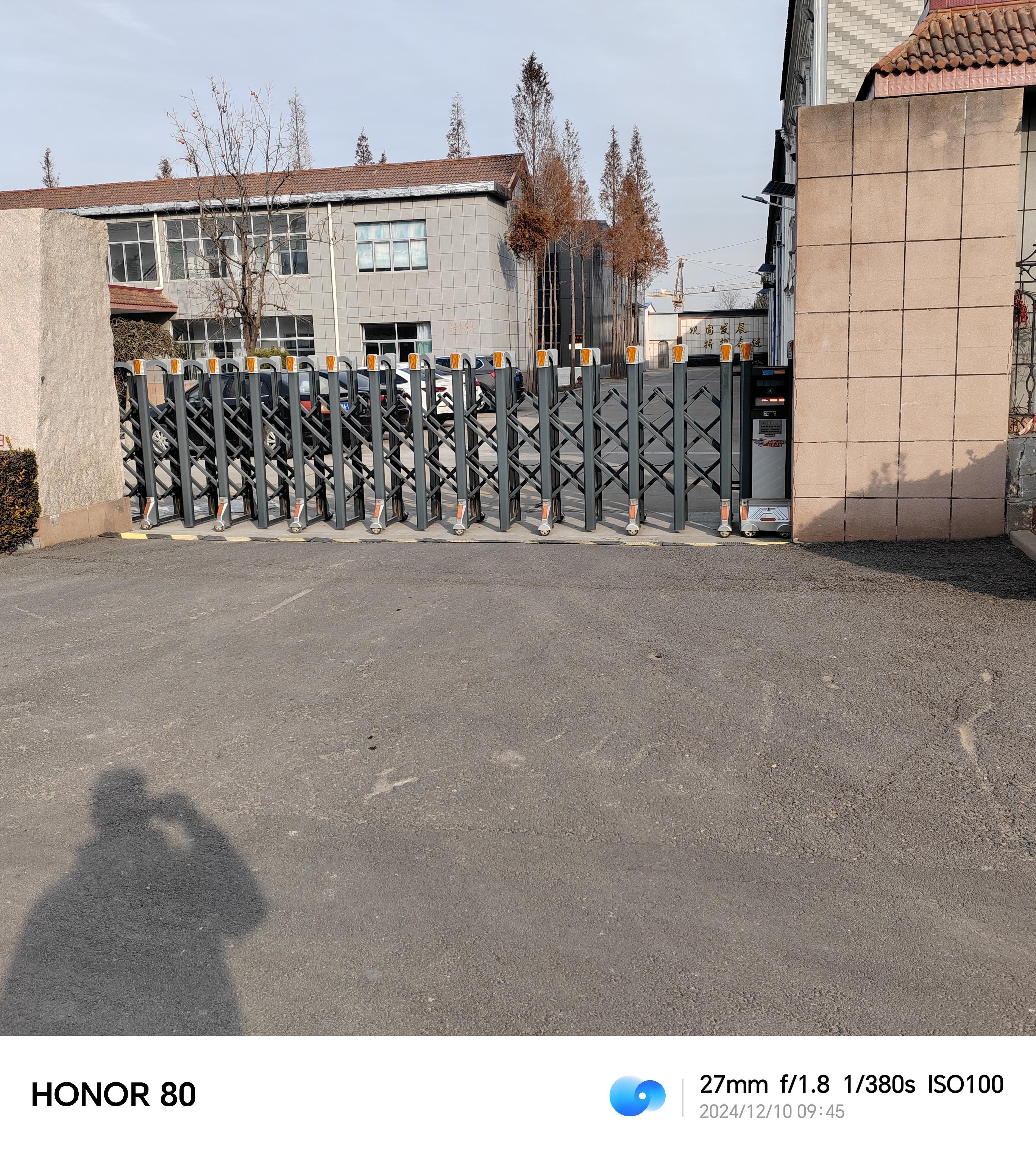 济南恒成门业产品图2