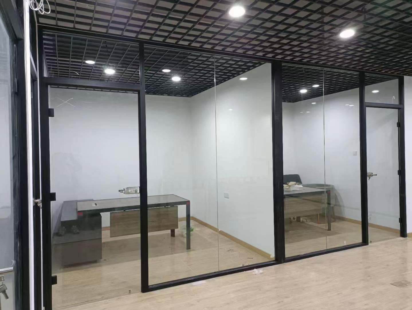 上和建材-单玻璃隔断产品图