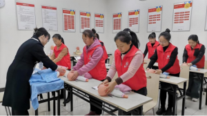 乌鲁木齐多区养老护工上门服务推荐:专业护工贴心守护,品质服务值得信赖
