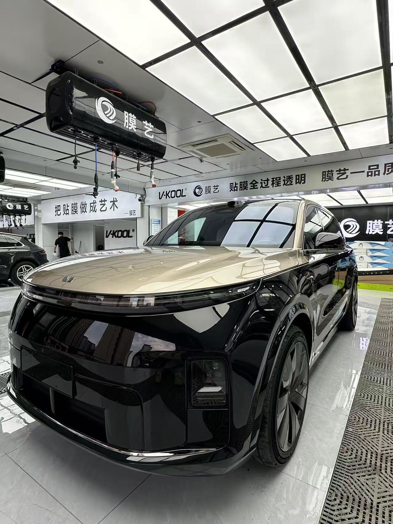 膜艺汽车美容服务中心施工工位