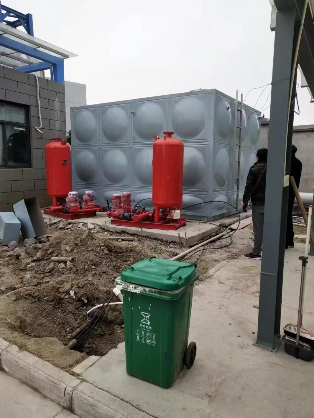 不锈钢水箱生产现场