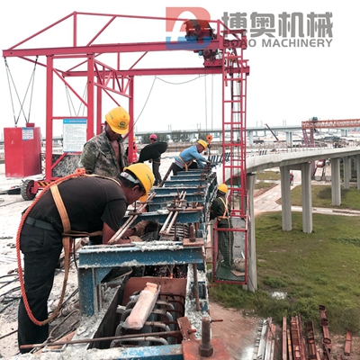 便捷式桥梁防撞护栏模板施工台车