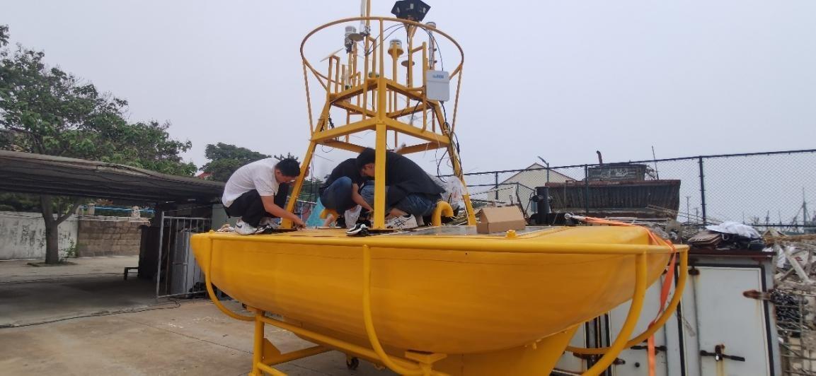 珊瑚礁水质监测浮标水面部署