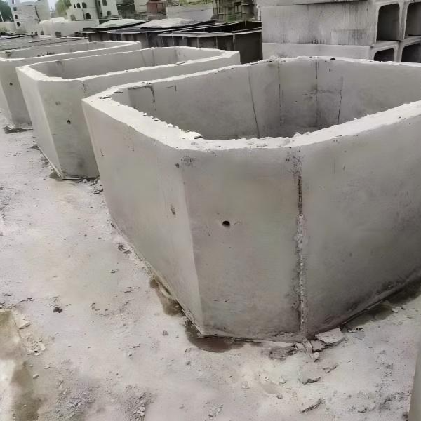 化粪池