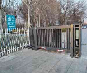 2026年工地伸缩门厂家推荐:天津新瑞铁艺专业解析