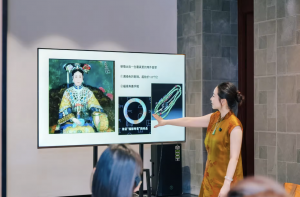 2026年绿翡翠玉石源头品牌解析:青岛德玺盛商贸旗下玉道雅集