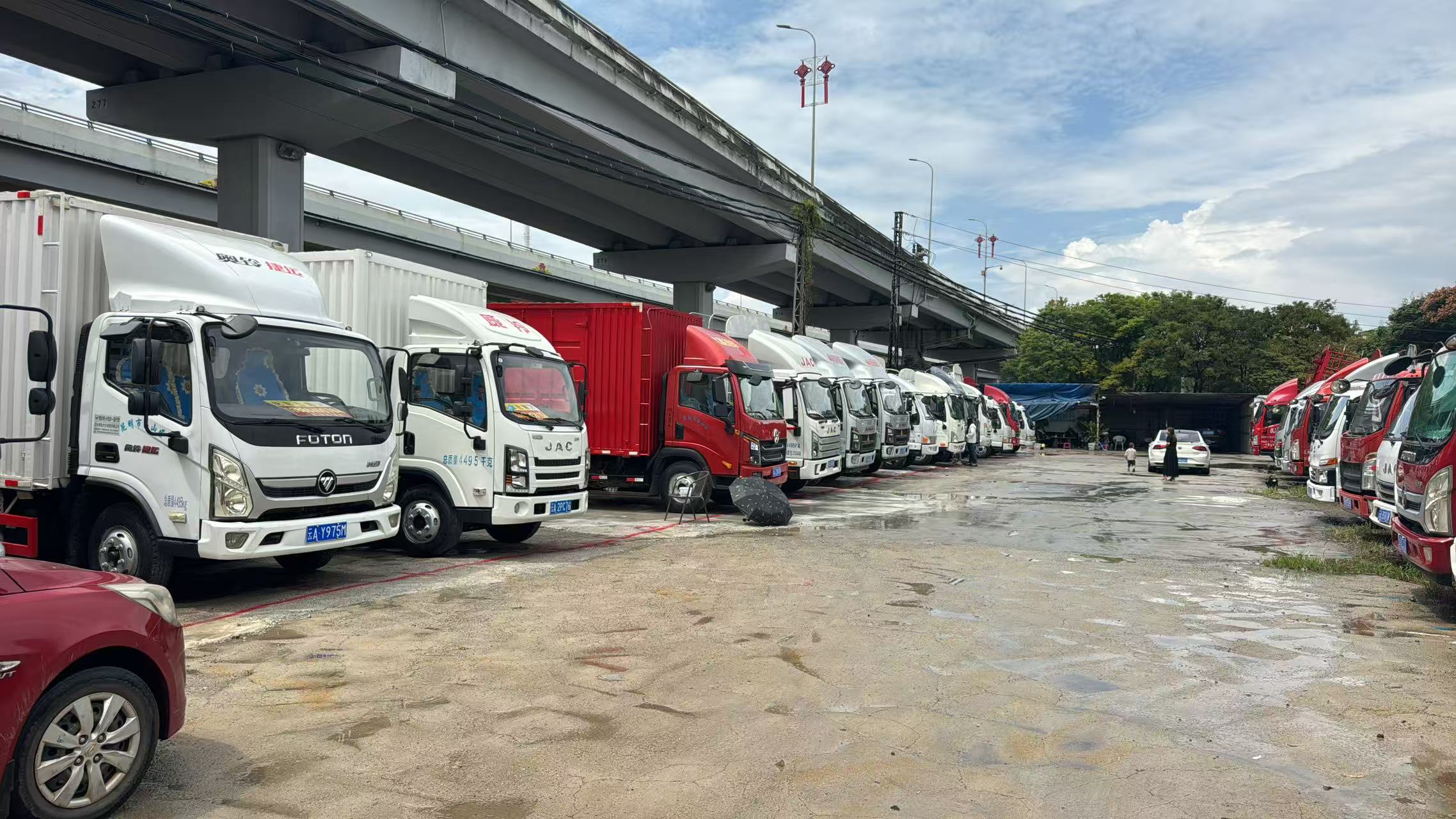 二手蓝牌高栏车展车