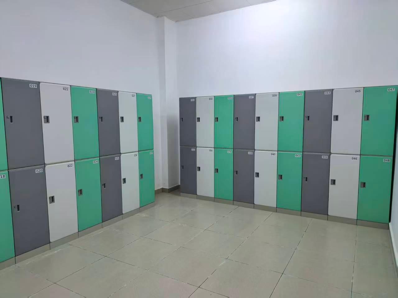 ABS塑料更衣柜