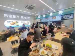 2026年网红锅贴品牌解析:合肥肥叔锅贴600+门店的品控与加盟之道