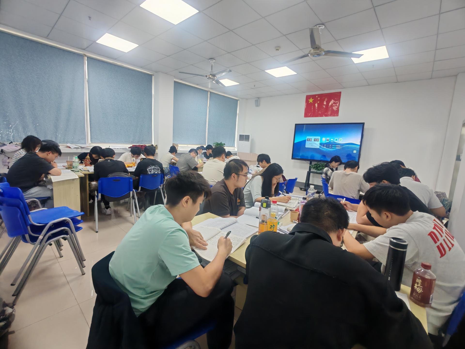 政卿公考小班教学