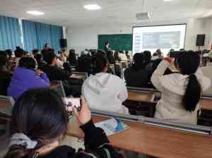 2026年新疆研究生辅导学校解析:熙格考研线上线下融合备考方案