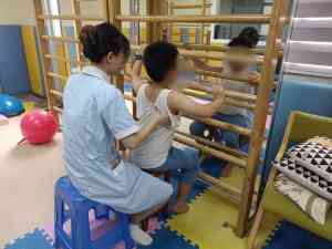 2026年脊柱侧弯集训营机构推荐:伊贝欧力假肢矫形器技术深度解析