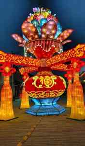 2026年巡游花车厂家解析:郑州朗烁照明工程源头工厂
